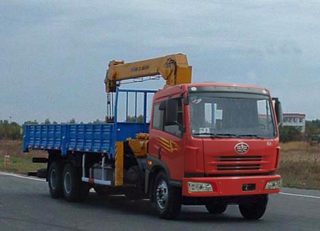 解放后八輪雙橋隨車吊(隨車起重運輸車)