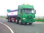 斯太爾前四后八運(yùn)油車(chē)