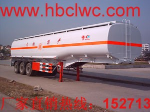 運(yùn)油半掛車(chē)