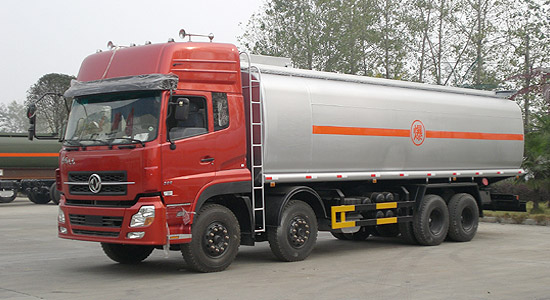東風(fēng)天龍前四后八加油車(chē)